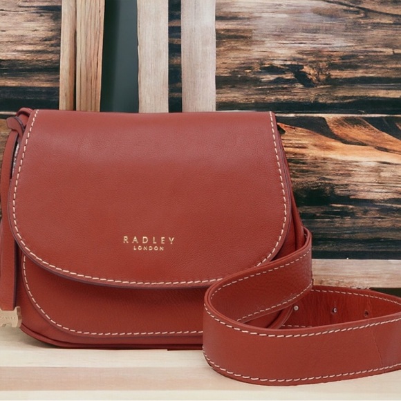 RADLEY LONDON Handbags - RADLEY LONDON SHOULDER BAG Saddle Bag EQUESTRIAN STYLE in Smooth Leather.